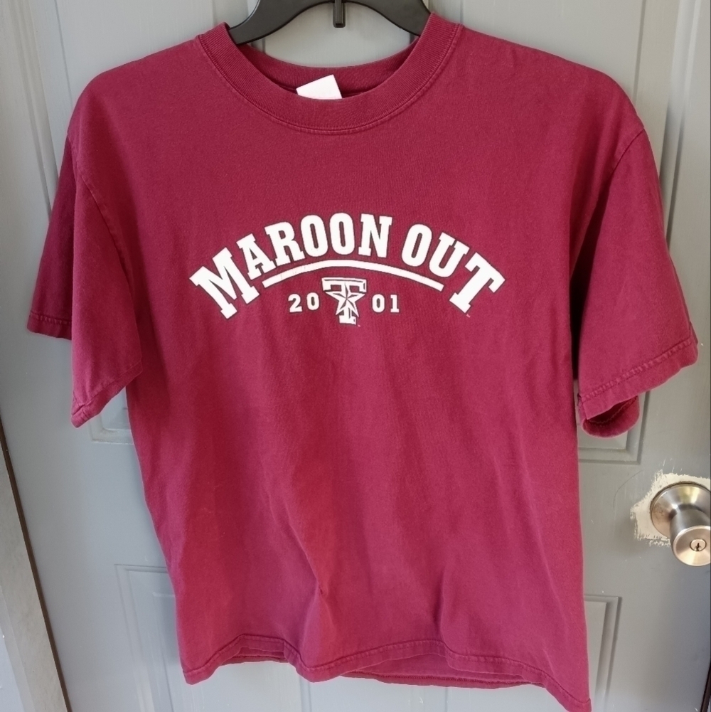 Men's Maroon Out Texas A&M Aggies T Shirt 2001 Size Large Unisex